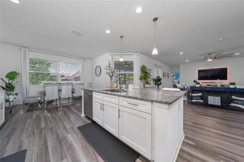 Villa ou maison à vendre à Auburndale, Floride: 4 chambres, 240.34 m2 № 1904853 - photo 14