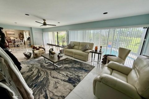 Casa en venta en Tamarac, Florida, 2 dormitorios, 187.76 m2 № 1928819 - foto 12
