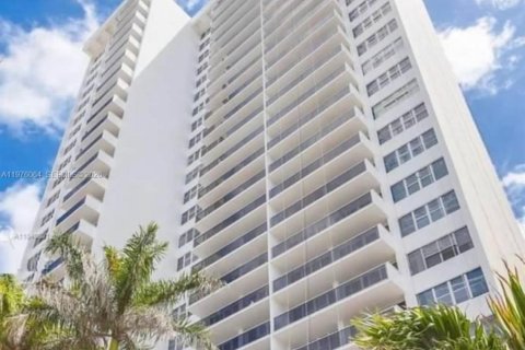 Copropriété à vendre à Hallandale Beach, Floride: 1 chambre, 52.95 m2 № 2040752 - photo 16