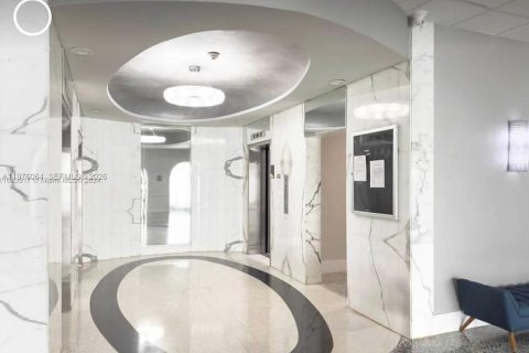 Copropriété à vendre à Hallandale Beach, Floride: 1 chambre, 52.95 m2 № 2040752 - photo 26
