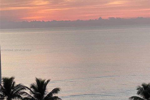 Copropriété à vendre à Hallandale Beach, Floride: 1 chambre, 52.95 m2 № 2040752 - photo 2