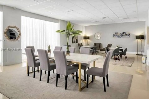 Copropriété à vendre à Hallandale Beach, Floride: 1 chambre, 52.95 m2 № 2040752 - photo 19