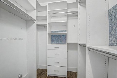 Купить виллу или дом в Мирамар, Флорида 4 спальни, 230.49м2, № 2066278 - фото 23