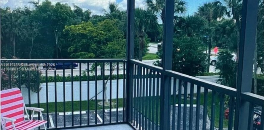 Кондоминиум с 2 спальнями в Авентура, Флорида № 1974657