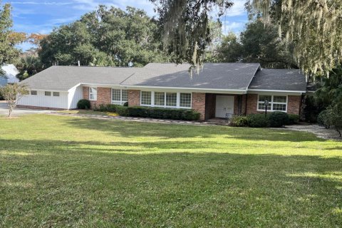 Casa en venta en Crescent City, Florida, 3 dormitorios, 322.56 m2 № 875705 - foto 1
