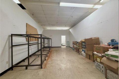 Commercial property in Orlando, Florida 980.58 sq.m. № 2100853 - photo 19