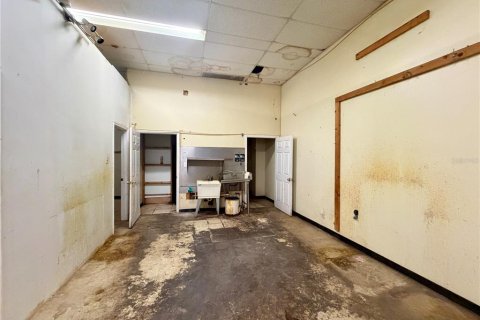 Commercial property in Orlando, Florida 980.58 sq.m. № 2100853 - photo 22