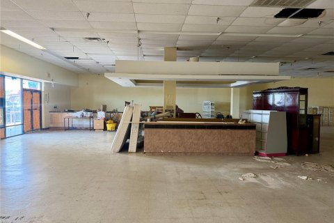 Commercial property in Orlando, Florida 980.58 sq.m. № 2100853 - photo 10
