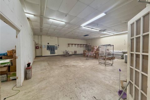 Commercial property in Orlando, Florida 980.58 sq.m. № 2100853 - photo 18