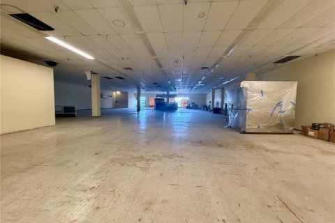 Commercial property in Orlando, Florida 980.58 sq.m. № 2100853 - photo 16