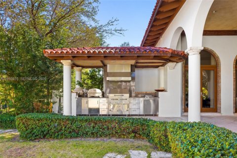 Купить виллу или дом в Корал-Гейблс, Флорида 8 спален, 1100.61м2, № 2026172 - фото 14