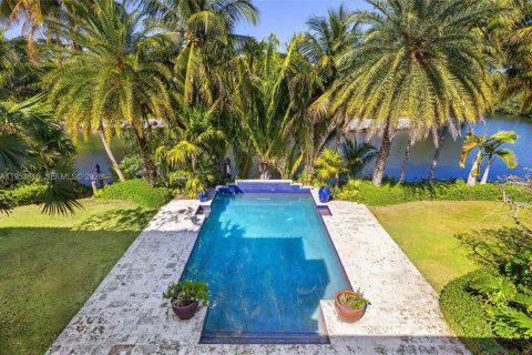 Купить виллу или дом в Корал-Гейблс, Флорида 8 спален, 1100.61м2, № 2026172 - фото 10