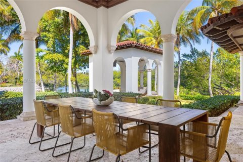 Купить виллу или дом в Корал-Гейблс, Флорида 8 спален, 1100.61м2, № 2026172 - фото 26