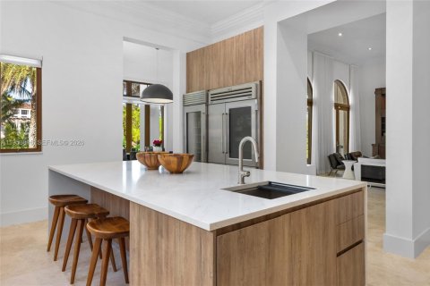 Купить виллу или дом в Корал-Гейблс, Флорида 8 спален, 1100.61м2, № 2026172 - фото 21