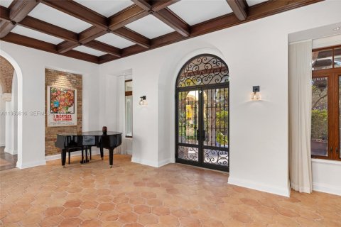 Купить виллу или дом в Корал-Гейблс, Флорида 8 спален, 1100.61м2, № 2026172 - фото 19