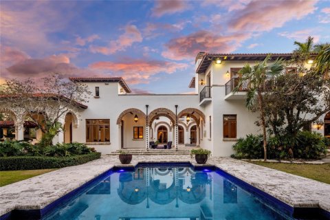 Купить виллу или дом в Корал-Гейблс, Флорида 8 спален, 1100.61м2, № 2026172 - фото 6