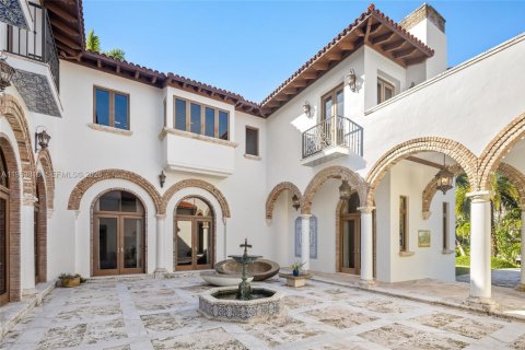 Купить виллу или дом в Корал-Гейблс, Флорида 8 спален, 1100.61м2, № 2026172 - фото 17