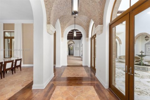 Купить виллу или дом в Корал-Гейблс, Флорида 8 спален, 1100.61м2, № 2026172 - фото 27