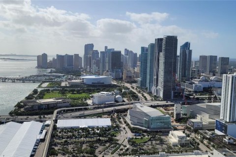 Condo in Miami, Florida, 1 bedroom  № 1836260 - photo 14