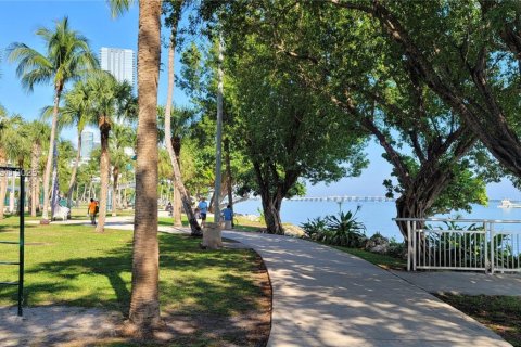 Condo in Miami, Florida, 1 bedroom  № 1836260 - photo 18