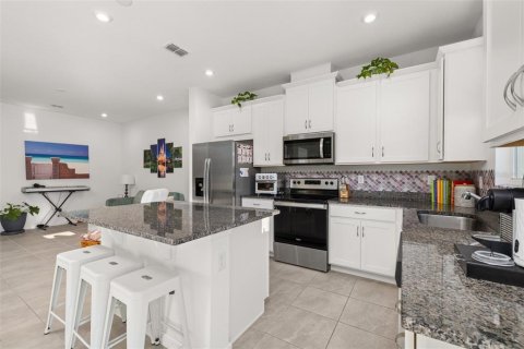 Townhouse in Kissimmee, Florida 3 bedrooms, 135.64 sq.m. № 1640882 - photo 15