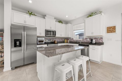 Townhouse in Kissimmee, Florida 3 bedrooms, 135.64 sq.m. № 1640882 - photo 13