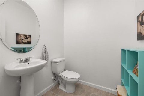 Townhouse in Kissimmee, Florida 3 bedrooms, 135.64 sq.m. № 1640882 - photo 23
