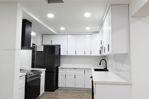 Villa ou maison à vendre à Fort Lauderdale, Floride: 4 chambres № 1692948 - photo 27