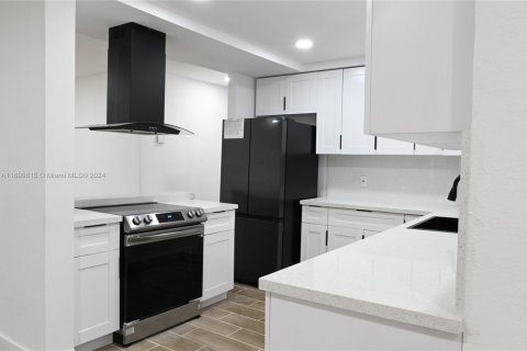 Villa ou maison à vendre à Fort Lauderdale, Floride: 4 chambres № 1692948 - photo 29