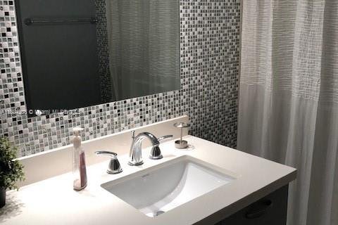 Condo in Weston, Florida, 2 bedrooms  № 1959433 - photo 7