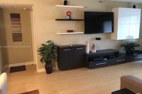 Condo in Weston, Florida, 2 bedrooms  № 1959433 - photo 5
