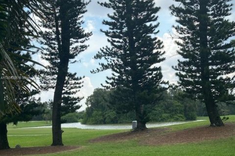 Condo in Weston, Florida, 2 bedrooms  № 1959433 - photo 19