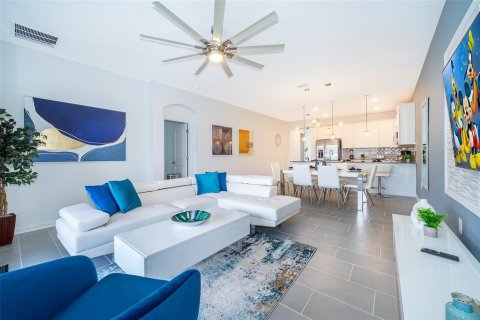 Condominio en alquiler en Davenport, Florida, 3 dormitorios, 166.11 m2 № 1592010 - foto 17