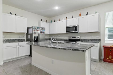 Touwnhouse à vendre à Land O' Lakes, Floride: 3 chambres, 163.32 m2 № 1822460 - photo 10