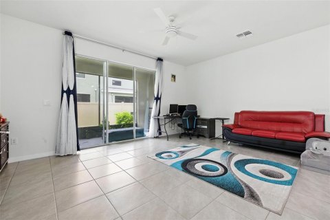Touwnhouse à vendre à Land O' Lakes, Floride: 3 chambres, 163.32 m2 № 1822460 - photo 8