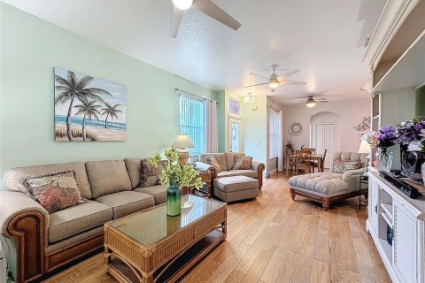 House in New Port Richey, Florida 2 bedrooms, 101.82 sq.m. № 1911523 - photo 12
