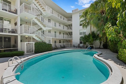 Copropriété à vendre à Palm Beach, Floride: 1 chambre, 55.28 m2 № 2246251 - photo 2