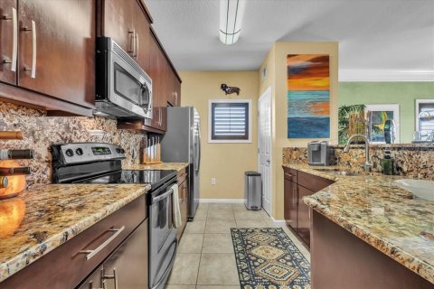 Condo in Bradenton, Florida, 1 bedroom № 2204456 - photo 13