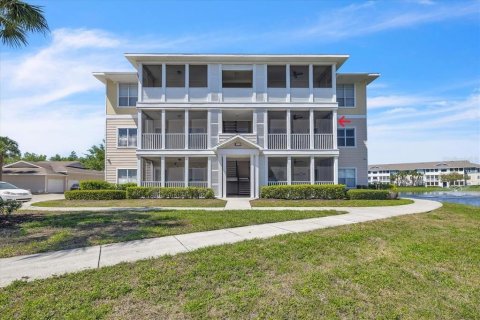 Condo in Bradenton, Florida, 1 bedroom № 2204456 - photo 2