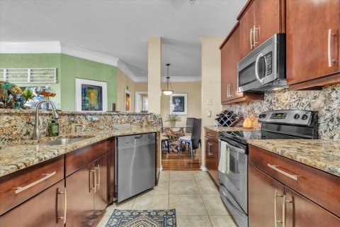 Condo in Bradenton, Florida, 1 bedroom № 2204456 - photo 14