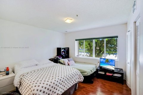 Townhouse in Weston, Florida 2 bedrooms, 110.37 sq.m. № 1920048 - photo 8