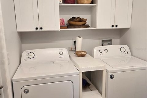 Купить виллу или дом в Брейдентон, Флорида 7 комнат, 158.31м2, № 2354913 - фото 8