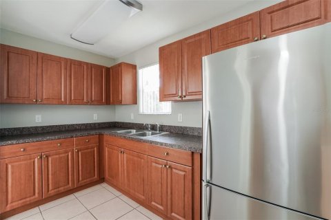 Villa ou maison à louer à Lehigh Acres, Floride: 4 chambres, 133.87 m2 № 2379354 - photo 5