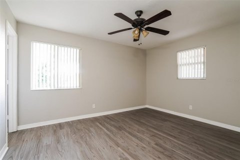 Villa ou maison à louer à Lehigh Acres, Floride: 4 chambres, 133.87 m2 № 2379354 - photo 8