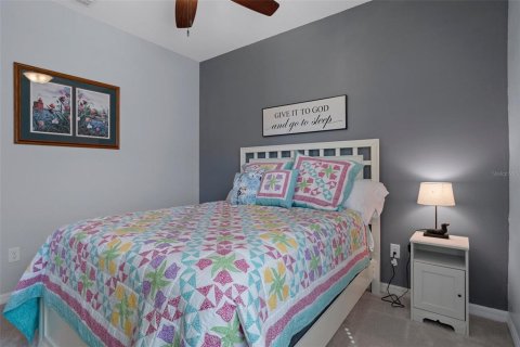 House in Spring Hill, Florida 4 bedrooms, 189.99 sq.m. № 1553020 - photo 23