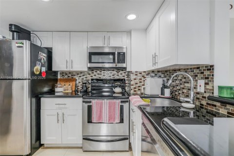 Copropriété à vendre à Miami, Floride: 1 chambre, 68.28 m2 № 2004222 - photo 12