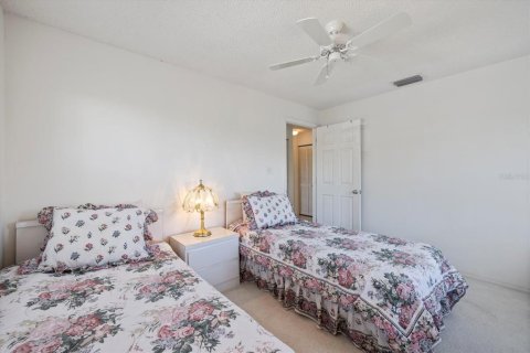 Condo in Venice, Florida, 2 bedrooms № 2106389 - photo 28