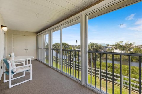 Condo in Venice, Florida, 2 bedrooms № 2106389 - photo 16