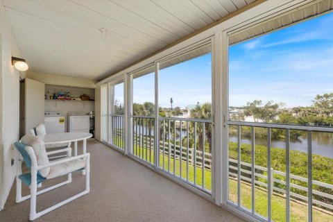 Condo in Venice, Florida, 2 bedrooms № 2106389 - photo 17