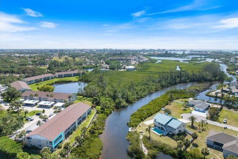 Condo in Venice, Florida, 2 bedrooms № 2106389 - photo 7